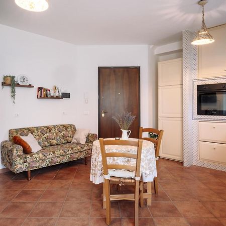 Ema'S Guest House Lucca Bagian luar foto